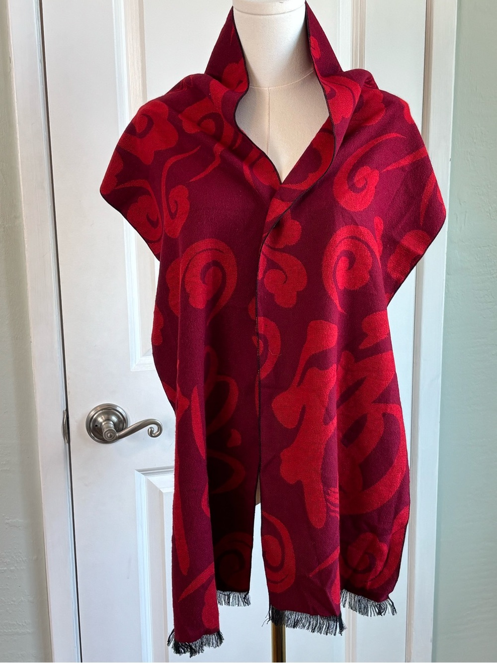 Bundle 2/$30! Cozy Red Burgundy Fringed Scarf Jacquard EUC